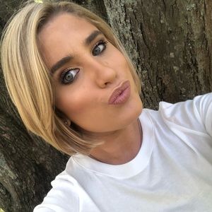 Meet your Posher, Carley